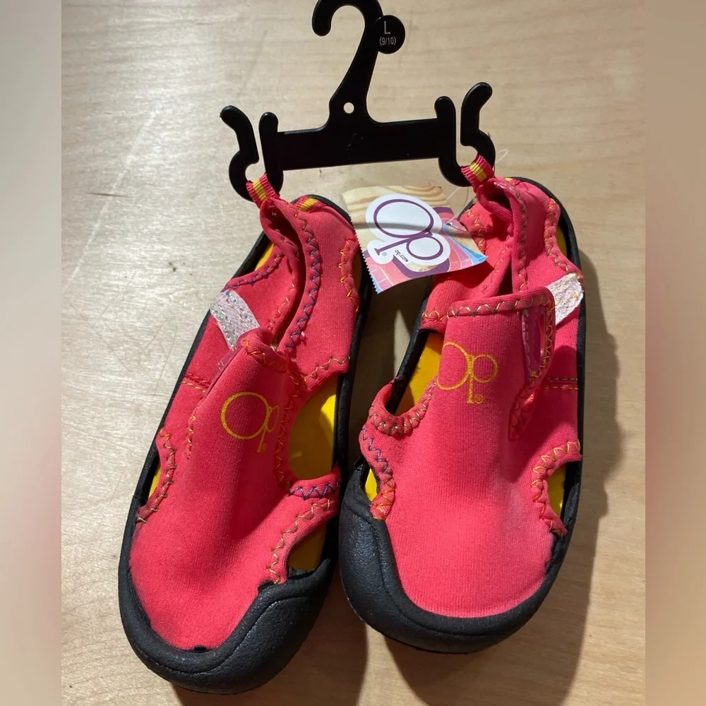 OP Kids Pink and Black Sandals Size Large (9/10) (LM)